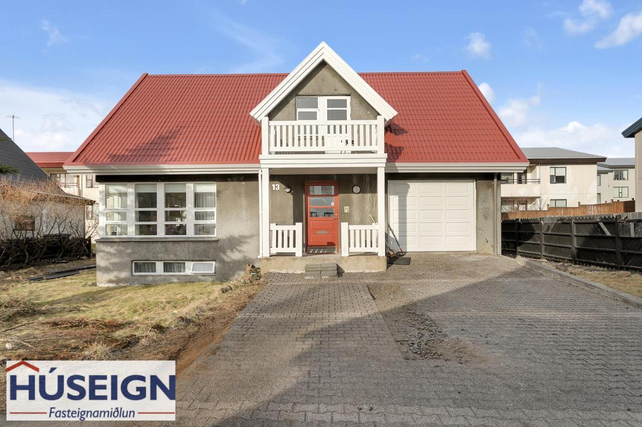 Large Apartment Close To The Centre Reykjavík Dış mekan fotoğraf